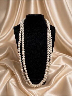 Vintage faux pearl necklace